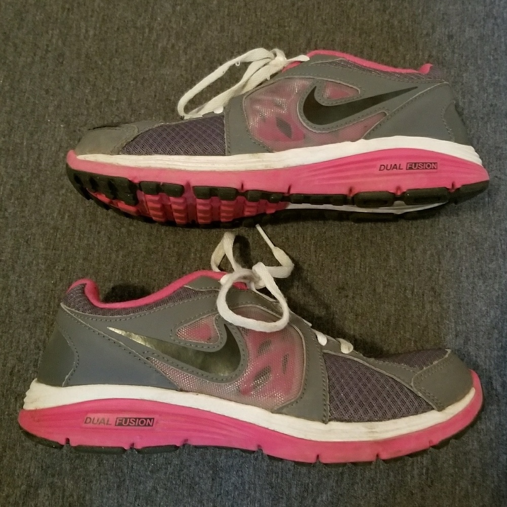 Nike Dual Fusion Run Girl Sneakers